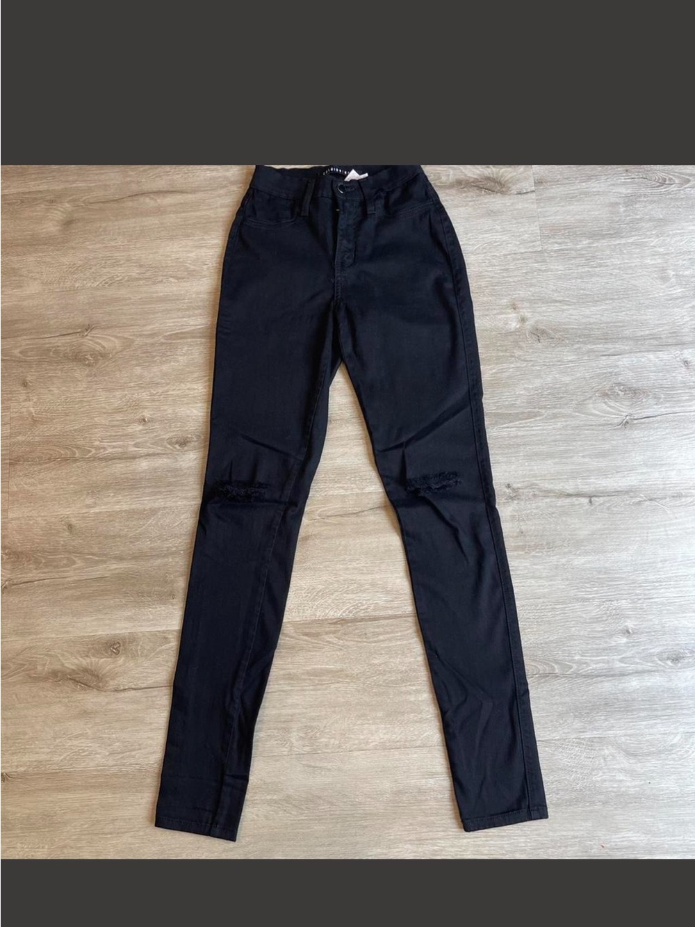 Vibrant womens Black high waist stretchy Skinny Jeans size 3